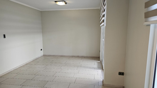 Comoda Casa En Excelentes Condiciones Y Buena Ubicacion.