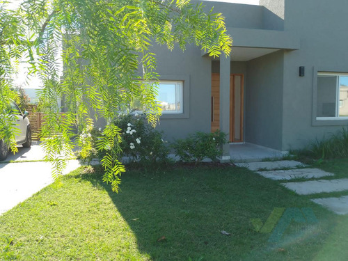 Venta Y Alquiler De Casa En Santa Emilia