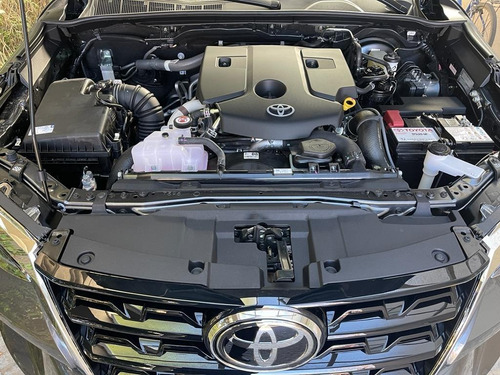 Imagen 18 de 20 de Toyota Sw4 Srx 7 Asientos Automatica 204 Cv Gris Oscuro