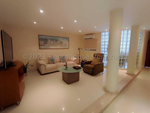 Casa En Venta Urbanizacion La Soledad Maracay Remodelada Pisos De Marmol Buena Ubicacion Zona Norte Kg:23-30429