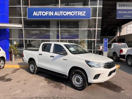 Toyota Hilux 2.7 Cabina Sencilla Mt