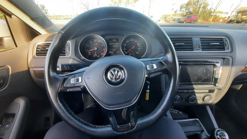 Volkswagen Vento 2.5 Advance Plus 170cv