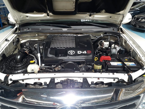 Toyota Hilux Sw4 3.0 Srv 4x4 7 Lugares 16v Turbo