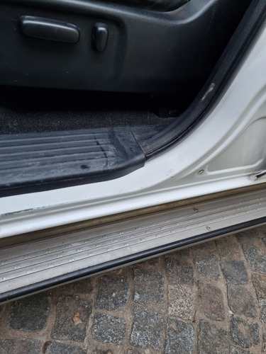 Imagen 3 de 6 de Toyota Hilux 2014 3.0 Cd Srv Cuero 171cv 4x4