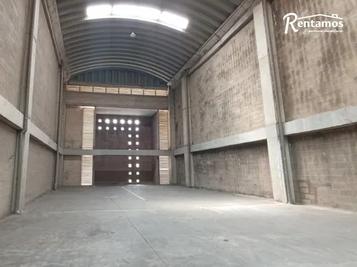 Bodega En Arriendo En Ancon San Martin. Cod A11230