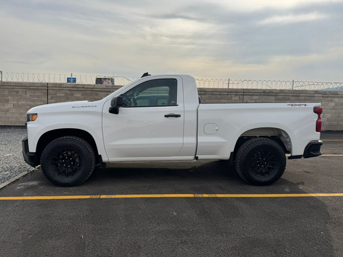 Chevrolet Silverado 2p 1500 WT Cab Reg 4x4 V8/5.3 Aut