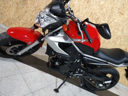 Yamaha Xj6