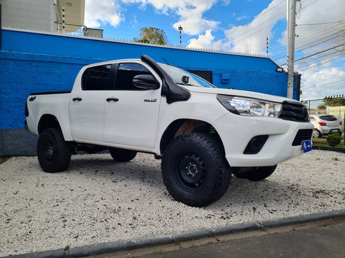 Toyota Hilux 2.8 Std Power Pack Cab. Dupla 4x4 Tdi 4p