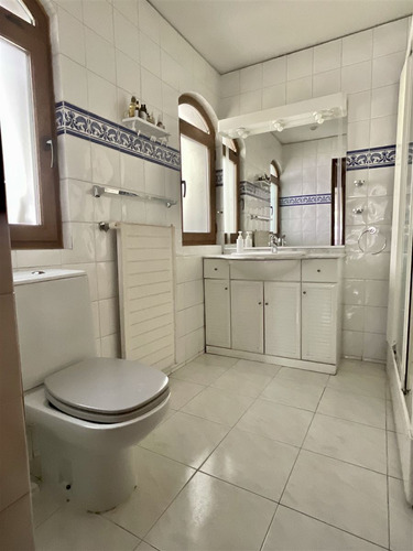 Casa Arriendo/5 D/solo Con Compromiso De Compra/las Condes