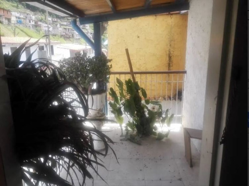 Imagen 6 de 14 de Casa Tonwhouse Dos Niv + Anexo Urb Asocsuveas Los Teques
