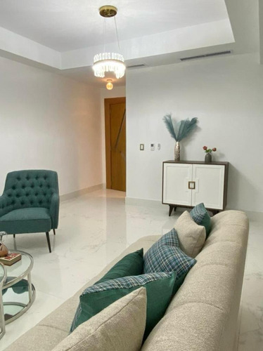 Apartamento Amueblado De Dos Niveles | 2 Habitaciones | 2.5 Baños | 2 Parqueos | Piscina | Gimnasio