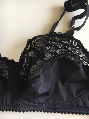 Corpiño negro encaje sale