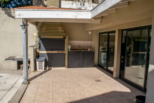 Oficina De 6 Ambientes En Venta En Martinez