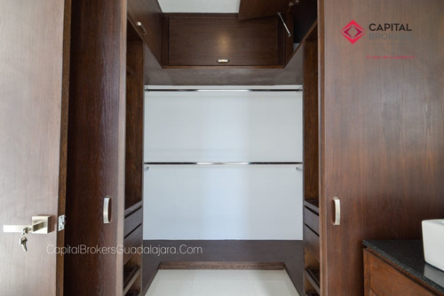 Casa En Venta En Coto Frente Al Parque Metropolitano
