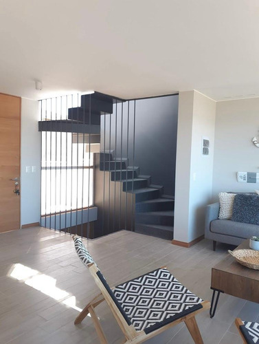 Puerto Velero :triplex Para 9 Personas. Terraza En Azotea.