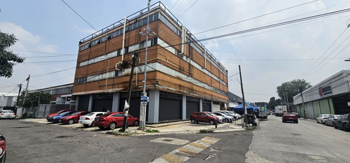 Local De 200m2 En Esquina 4 Cortinas En Colonia Modelo Naucalpan
