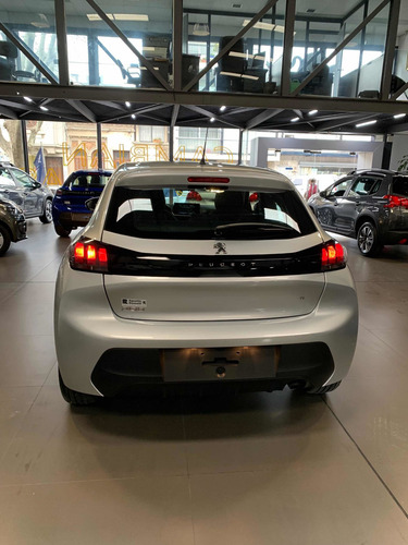 Imagen 3 de 9 de Peugeot 208 1.2 Active 82cv 5p