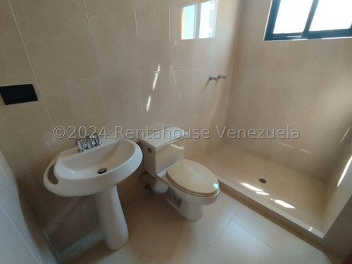 Exclusivo Apartamento En Conjunto Residencial De Alto Nivel La Trigaleña 24-16836