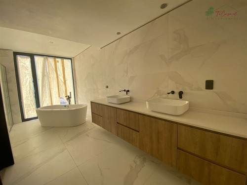 Espectacular Casa Nueva En Condominio 4d/7b En Carampangue