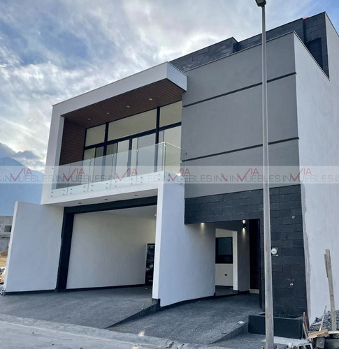 Venta Casa Mítica Residencial En Santiago