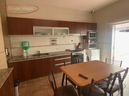 Imagen 6 de 24 de Duplex 4 Amb C/ent Auto, Patio Y Playroom
