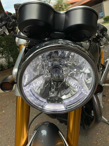 Triumph Thruxton R 1200
