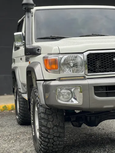 Toyota Lc 70