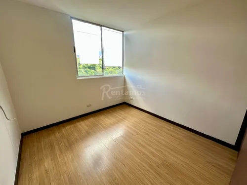 Apartamento En Arriendo En El Esmeraldal. Cod A776066
