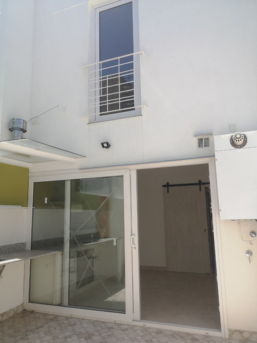Imagen 8 de 16 de Duplex 3 Ambientes Con Patio Y Cochera En Ramos Mejia