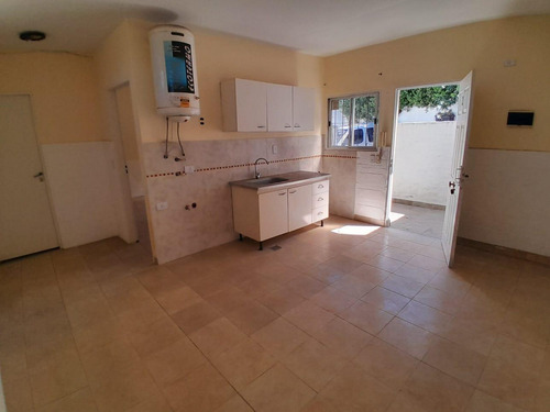 Ph En Venta - 9 Dormitorios 6 Baños - Cochera - 700mts2 - Garin, Escobar