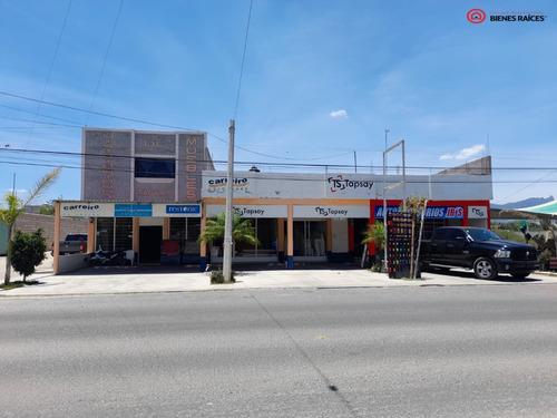 Venta De Local Comercial Con Departamento En Actopan