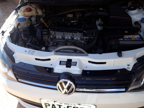 Volkswagen Voyage 2017 1.6 Msi Comfortline Total Flex 4p