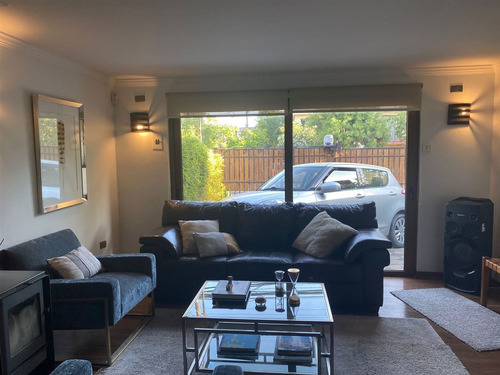 Casa En Venta De 2 Dorm. En Ñuñoa