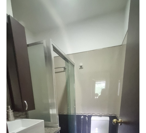 Se Vende Hermoso Ph Con Excelentes Acabados Remodelado En Lomas Del Sol Con Hermosa Terraza Piso Bajo Vista Epectacular. Jp