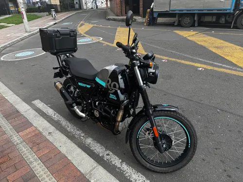 Scram 411 Royal Enfield