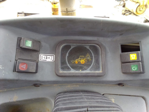 Retroexcavadora New Holland B90b Año 2008 Doble Tracción 4x4