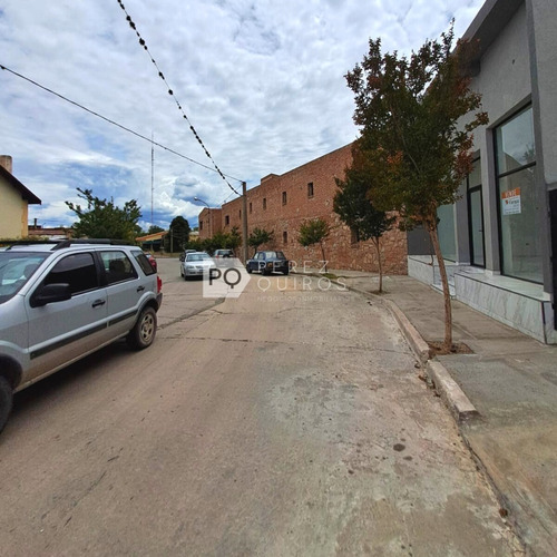 Imagen 8 de 8 de Amplio Y Luminoso Local En Venta En Excelente Zona De La Cumbre