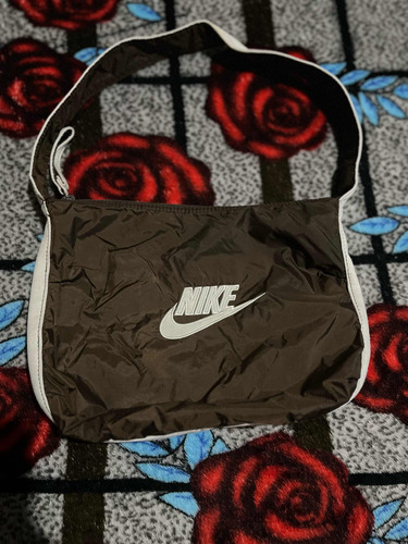 Cartera Nike