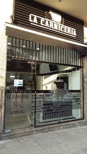 Servicio De Instalación De Cartelería Y Ploteos