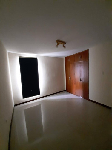 Imagen 9 de 13 de Apartamento En Venta Jardin Mañongo Naguanagua Valencia