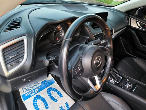 Mazda 3 2.0 Touring