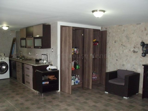 Imagen 8 de 15 de Townhouse En Venta 21-14563 Yubelys Martínez Rent-a-house