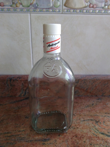 Botella De Vidrio Vacía. De Aguardiente Anisado Antioqueño
