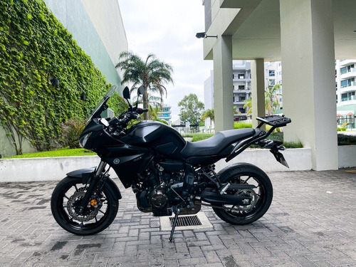 Yamaha Tracer 700 (no Mt 07 Tracer 900) *permuta*
