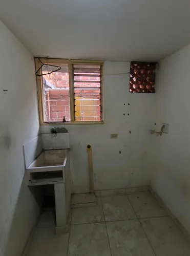 Casa Dividida En 2 Apartaestudios