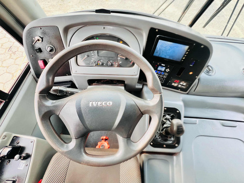 Rodoviario Motor Dianteiro 22/23 Comil Versatille Ar Condic