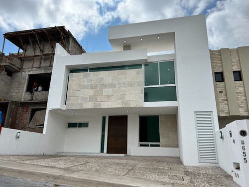 Un Nuevo Estilo De Vida- Lomas De Juriquilla