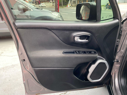 Jeep Renegade Sport 1.8 4x2 Flex 16V Aut.
