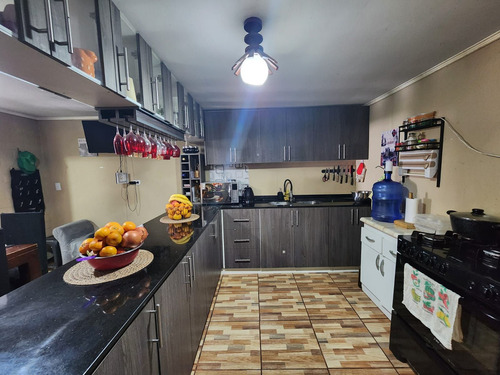 Se Vende Hermosa Casa En Villa Lomas De Paine - Alpha &