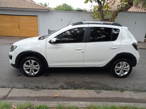 Imagen 8 de 15 de Renault Sandero Stepway 1.6 Con Gnc Dynamique Año 2017